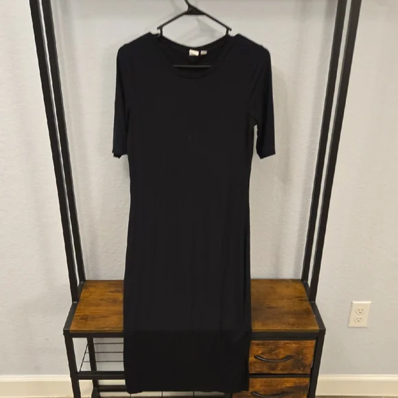 3/4 sleeve black midi dress Flowing Midi Dress with 3/4 Sleeves and Dramatic Drape Spring/Summer '26 Blue Sparkle / XX-Large main image 1